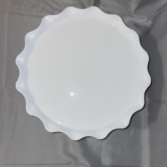 Milk glass cake stand plate pedestal vintage - Picture 2 of 5